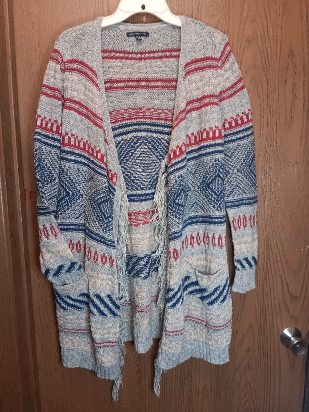 American Eagle Outfitters AEO Women’s Gray Long Knitted Fringe Cardigan sz Large